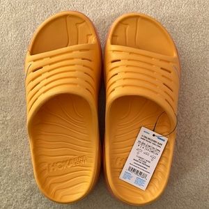 (NWT) Hoka One One Recovery Unisex Sandal